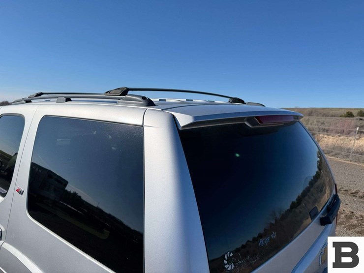 2011-chevrolet-tahoe-image-14