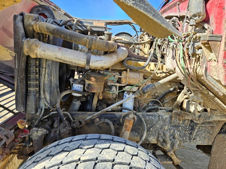 1989-ford-l9000-image-34