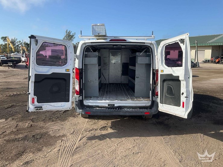 2016-ford-transit-image-29