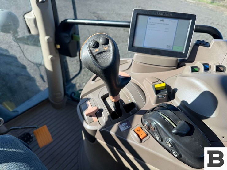 2013-john-deere-6125r-image-72