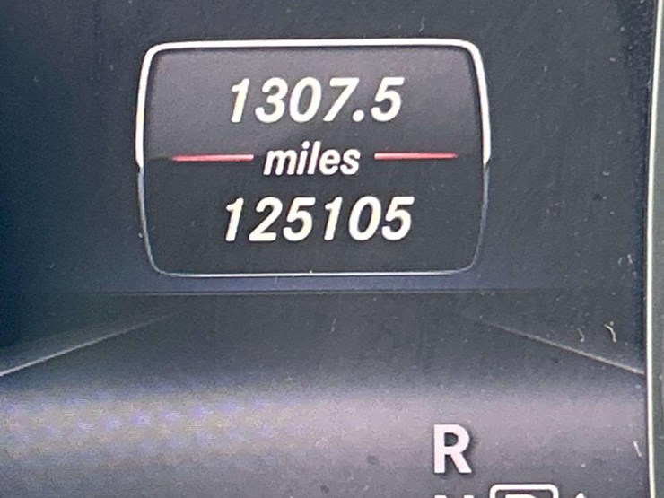 2014-mercedes-benz-gl450-image-6