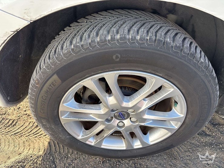 2016-volvo-xc60-image-32