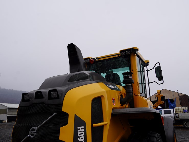 2022-volvo-l60h-image-46