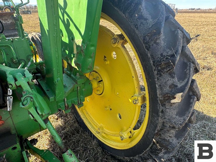 john-deere-2555-image-23