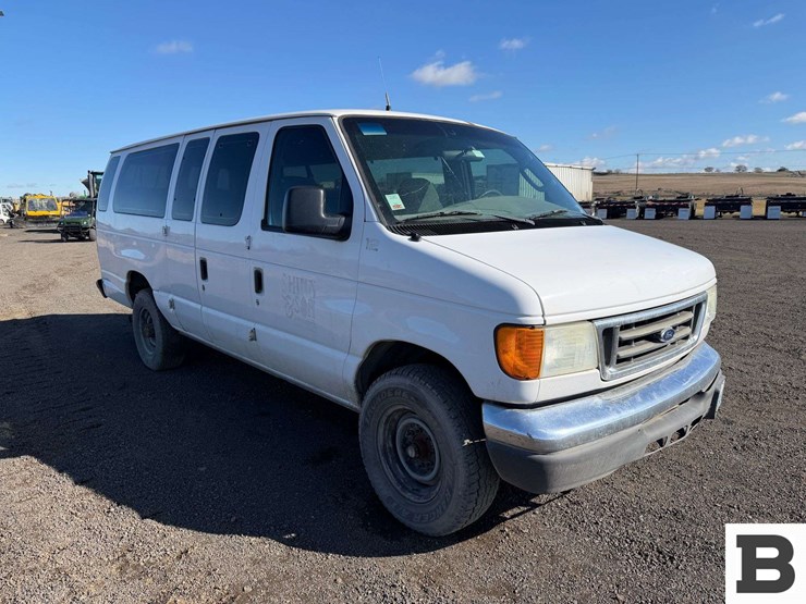 2006-ford-econoline-350-image-7