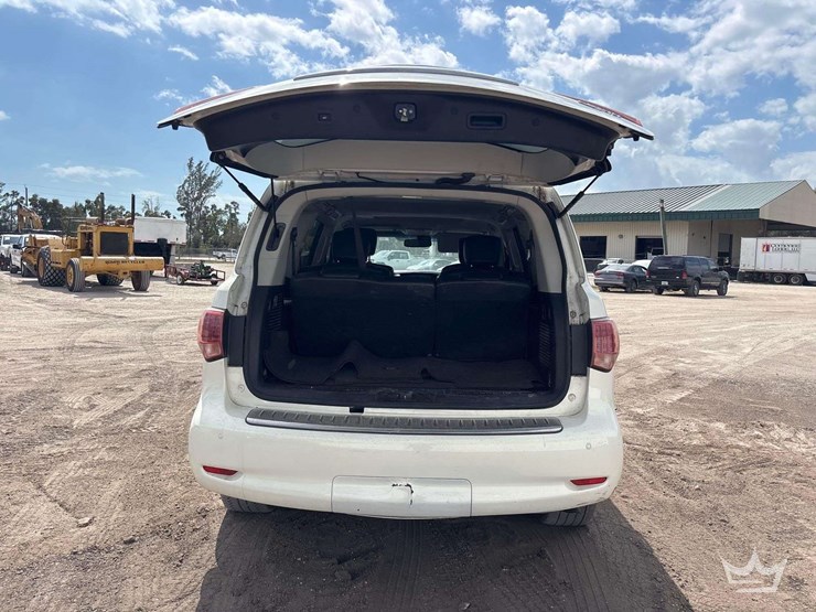 2012-infiniti-qx56-image-23