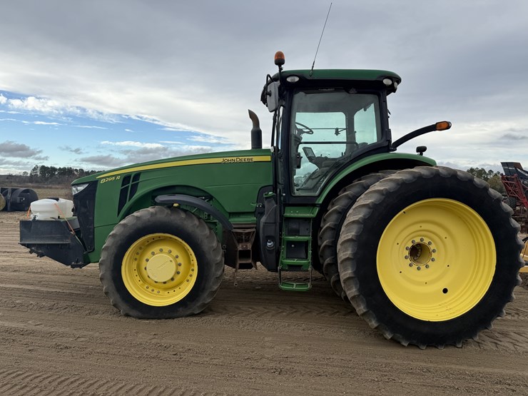 2015-john-deere-8295r-image-4