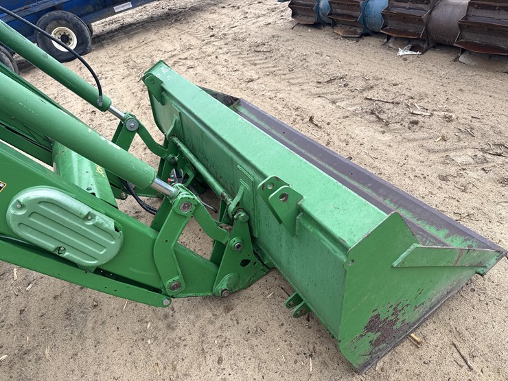 2016-john-deere-6155r-image-6