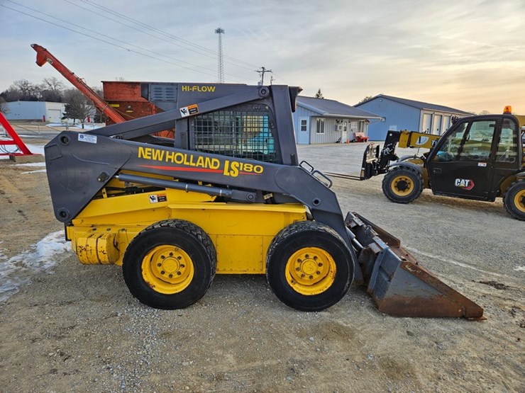 new-holland-ls180-image-6