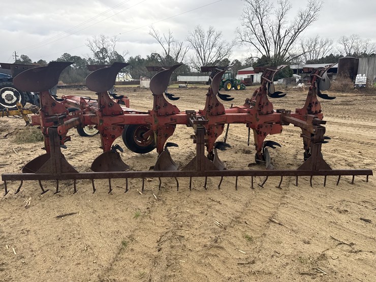 case-ih-onland-3pt-6-bottom-flip-plow-image-5