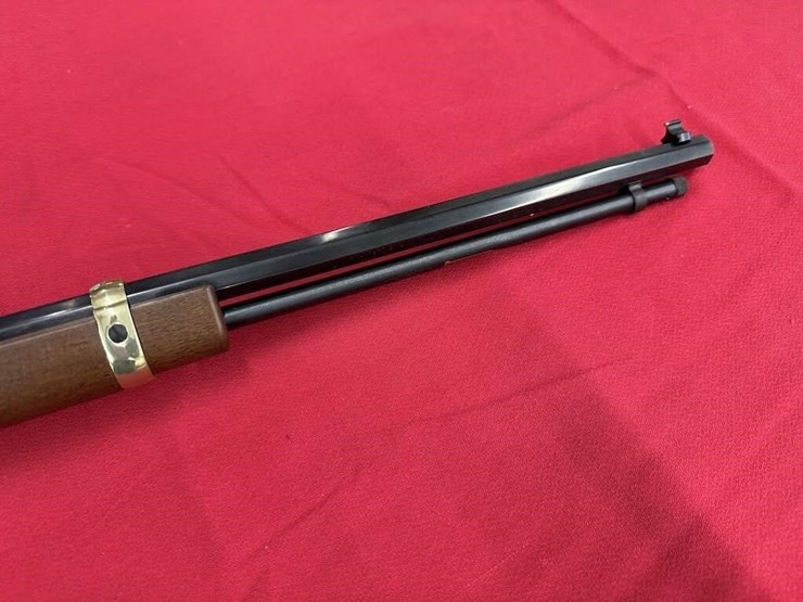 henry-model-h004vl-.17-hmr-image-2