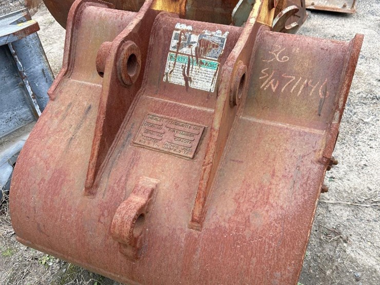 hensley-36in-hydraulic-excavator-bucket-image-2