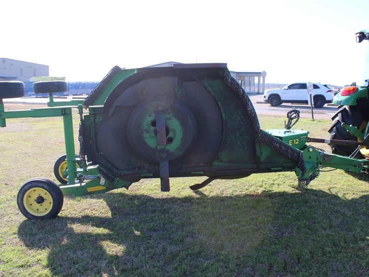 2019-john-deere-e12-image-3