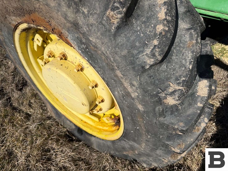 1992-john-deere-4560-image-13