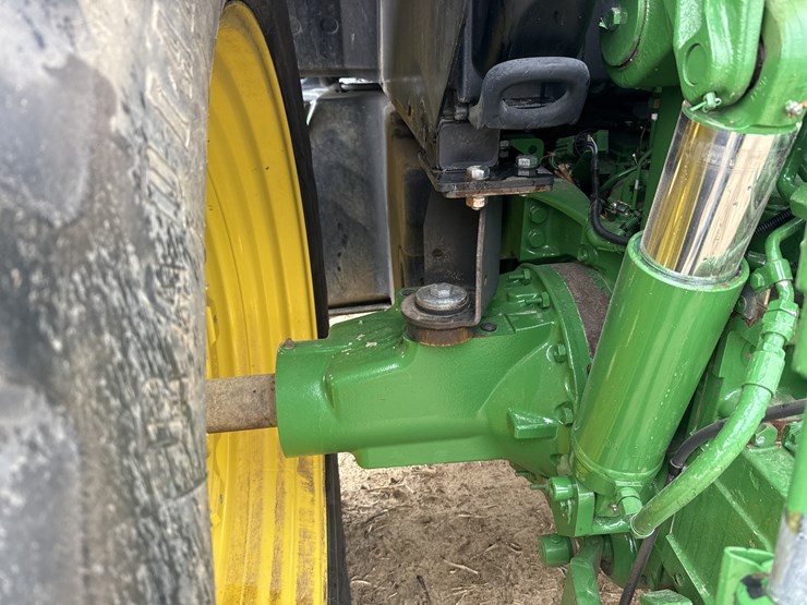 2016-john-deere-6155r-image-11