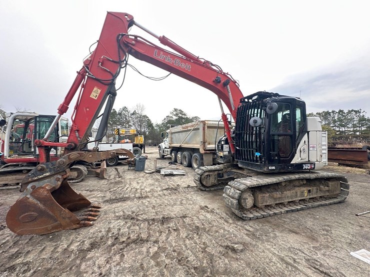 2020-link-belt-145x4-zero-swing-hydraulic-excavator-image-37