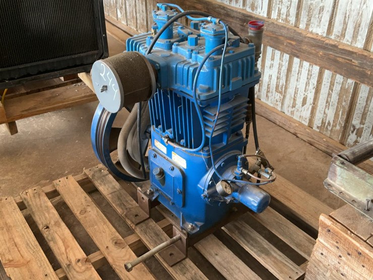 #244-•-quincy-air-compressor-image-2