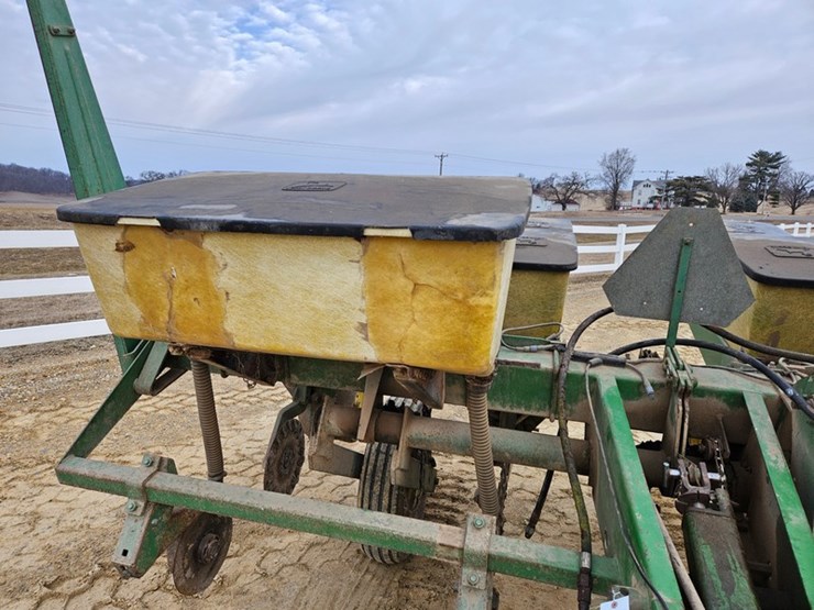 john-deere-7000-image-12