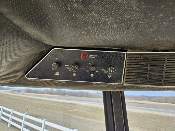 international-1586-image-35