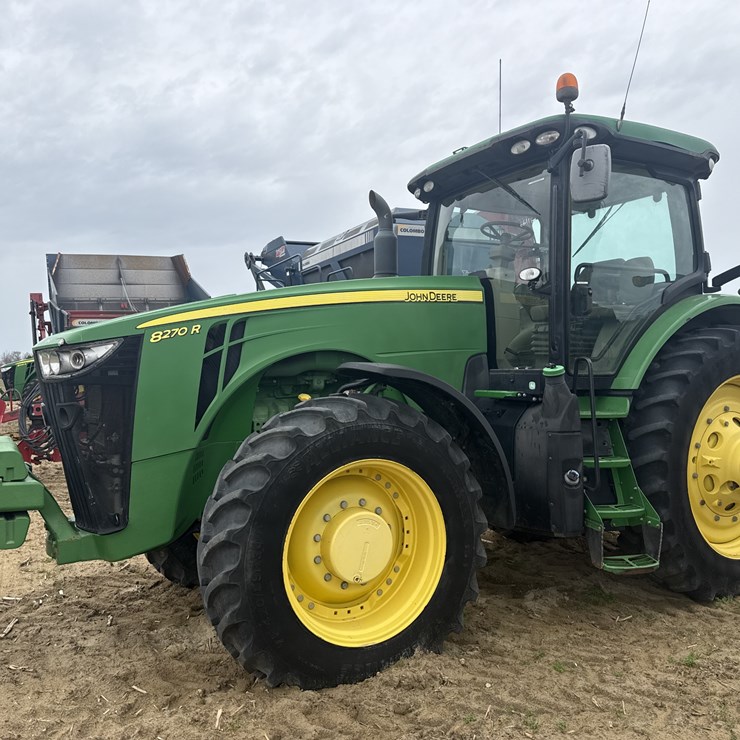 2015 JOHN DEERE 8270R