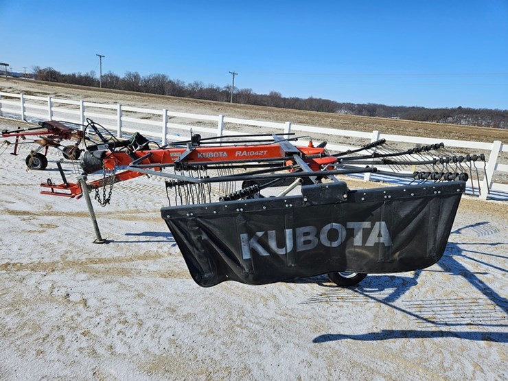 2020-kubota-ra1042t-image-2