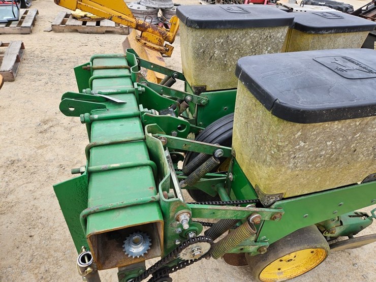 john-deere-7300-image-19