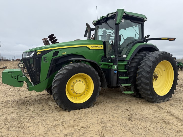 2020-john-deere-2020-image-2