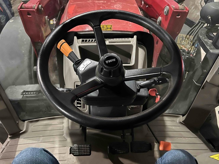 2021-case-ih-maxxum-135-image-26