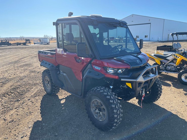 2025-can-am-hd-10-defender-limited-utv-image-3