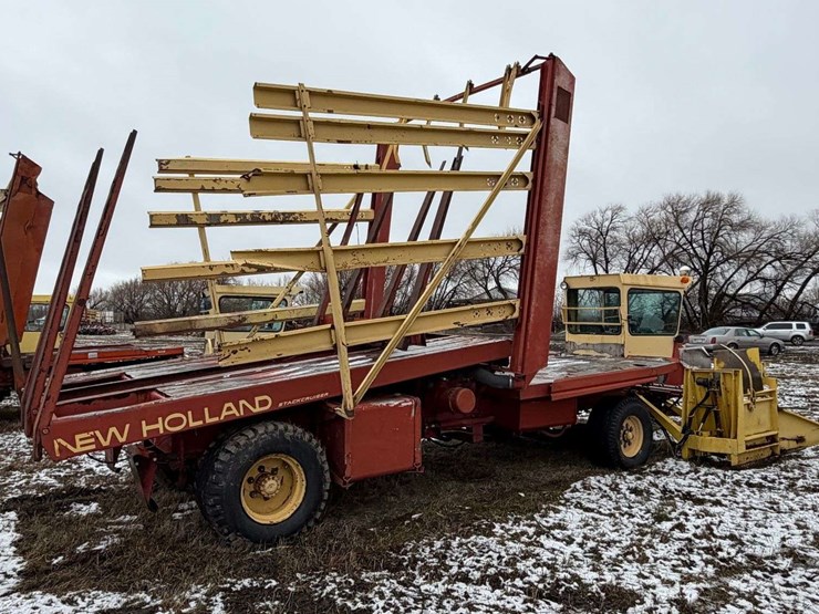 new-holland-1085-image-6