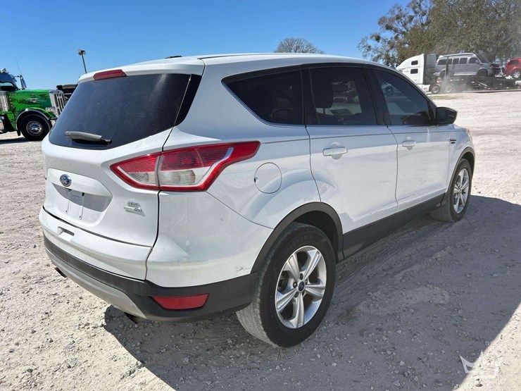 2014-ford-escape-image-3