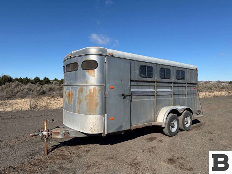 1987-circle-j-horse-trailer-image-1