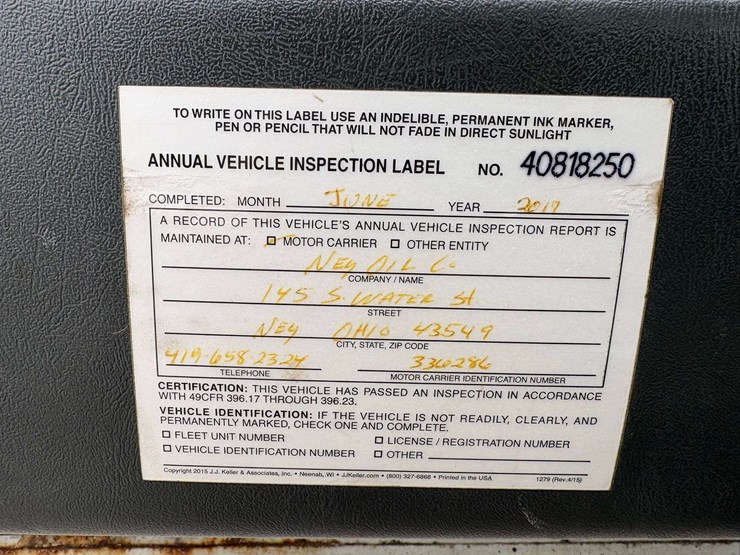 2004-chevrolet-silverado-pickup-with-plow-and-liftgate-image-21