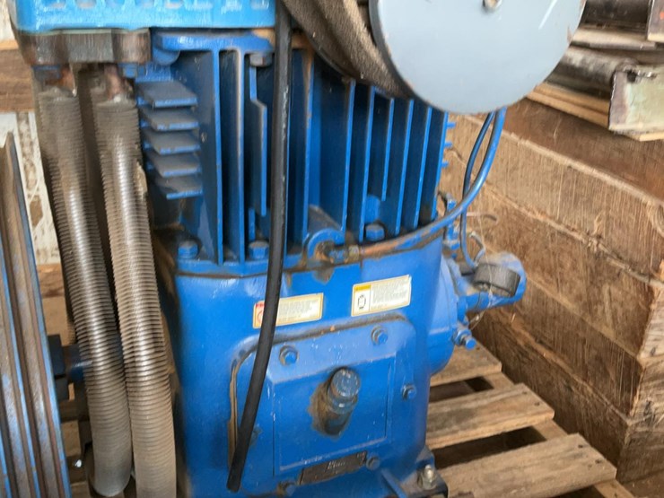 #244-•-quincy-air-compressor-image-9