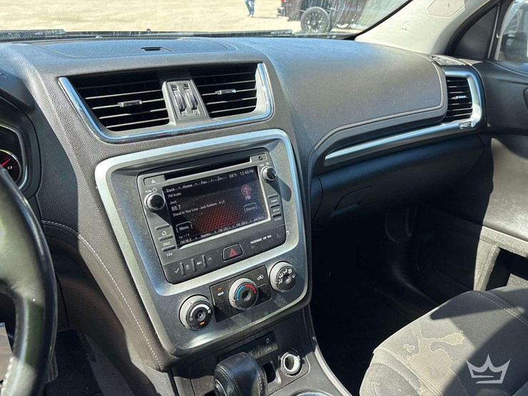 2014-gmc-acadia-image-14