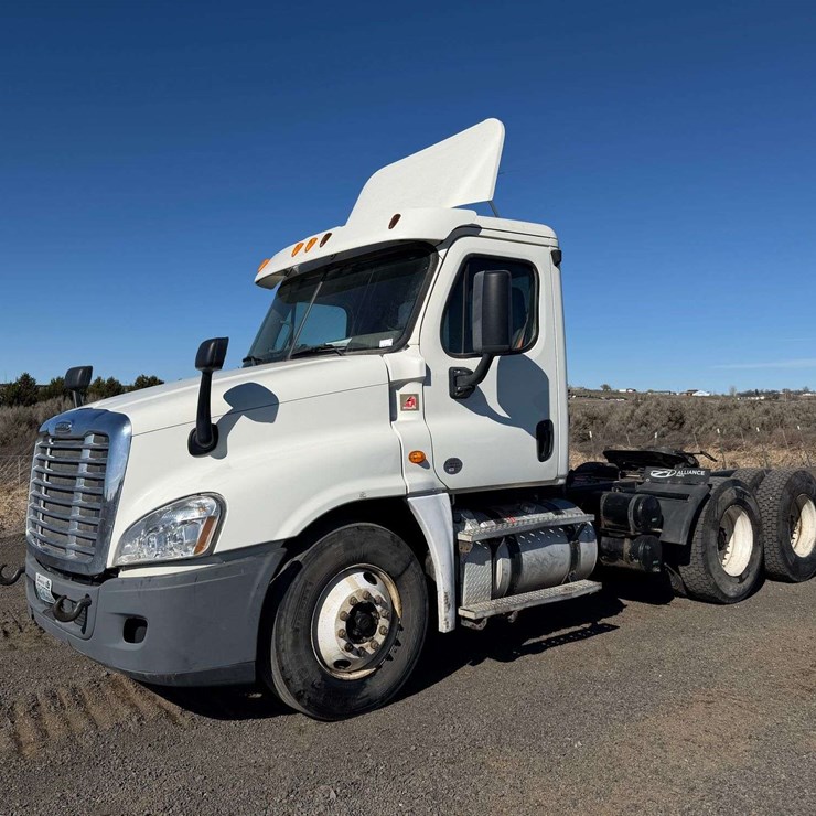 2014 FREIGHTLINER CASCADIA 125