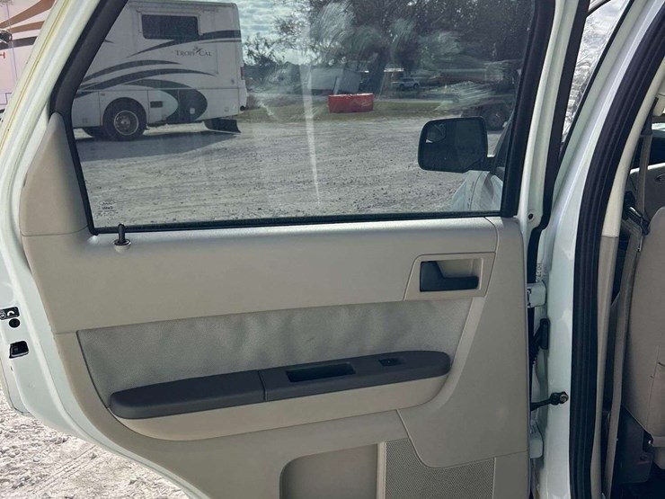 2012-ford-escape-image-20