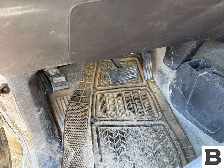 2016-chevrolet-silverado-1500-image-28