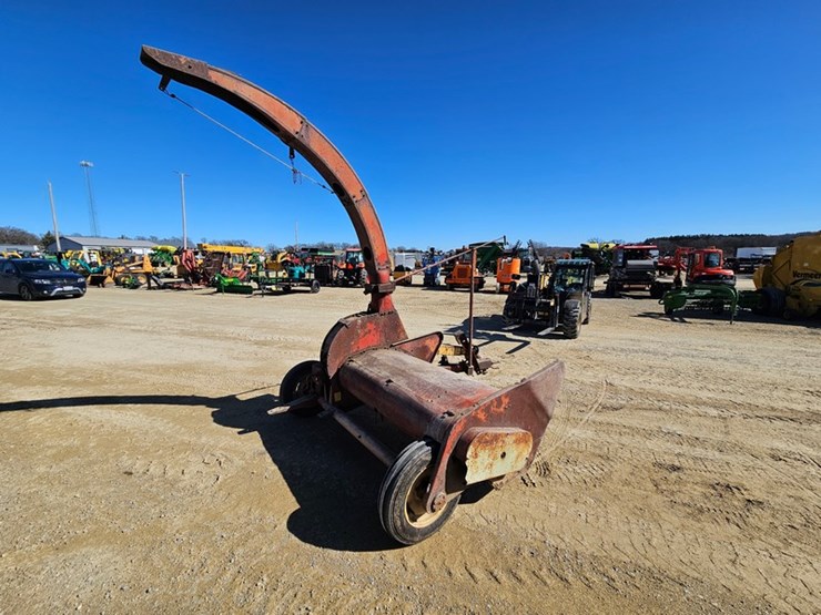 new-holland-33-image-5