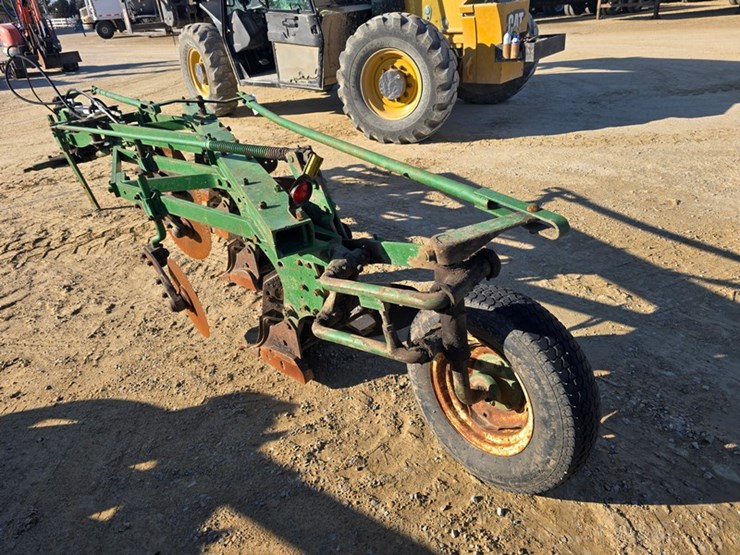 john-deere-14-image-8