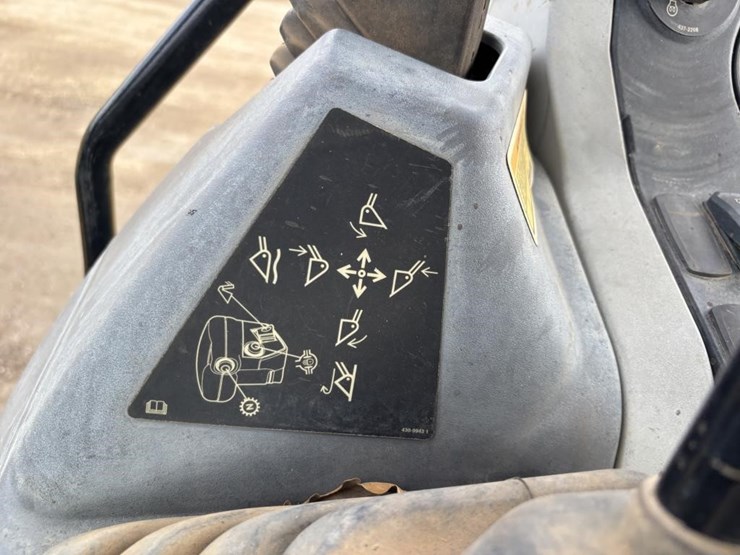 caterpillar-420f2-image-44