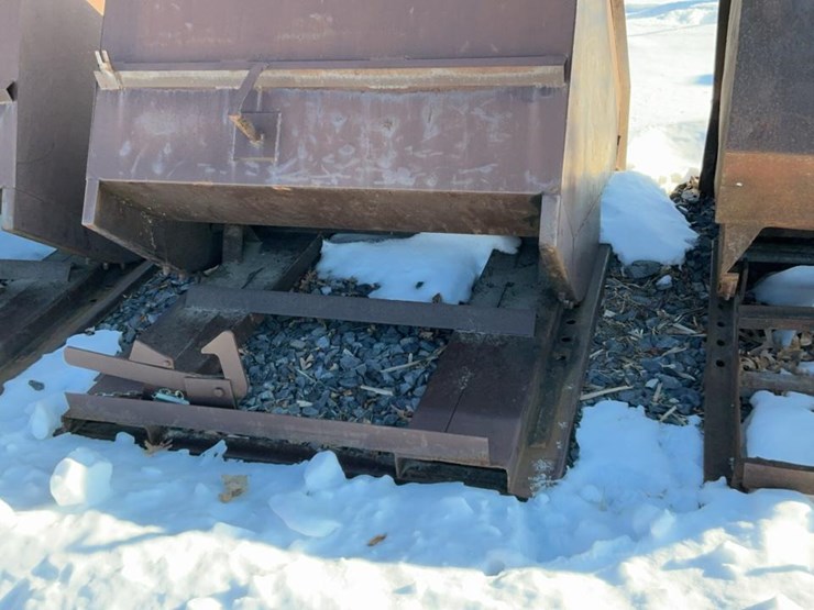 #222-•-self-dumping-hopper-image-6