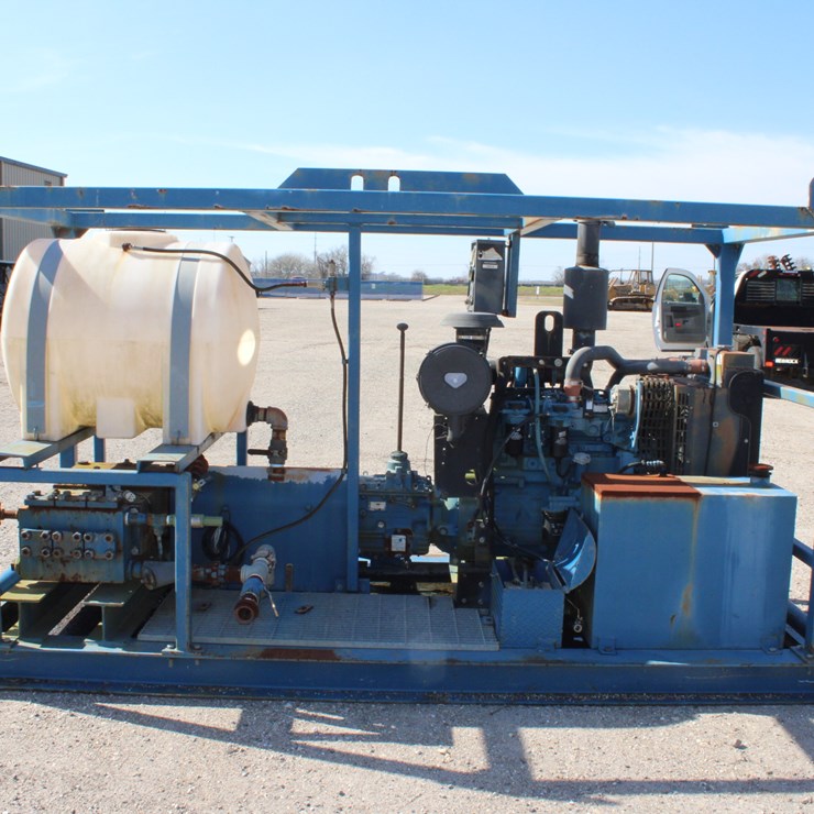 2010 JOHN DEERE 2010