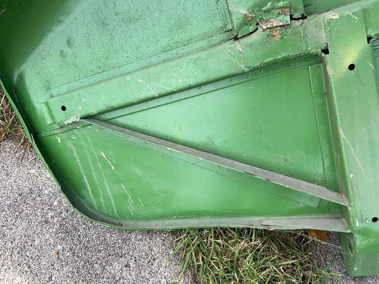 john-deere-model-h-fenders-and-brackets-image-22