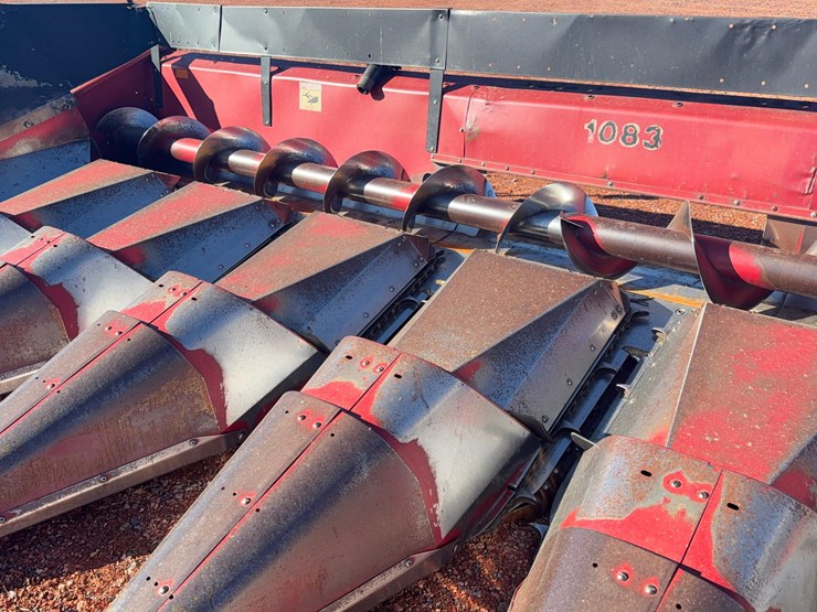 case-1083-corn-header-image-8