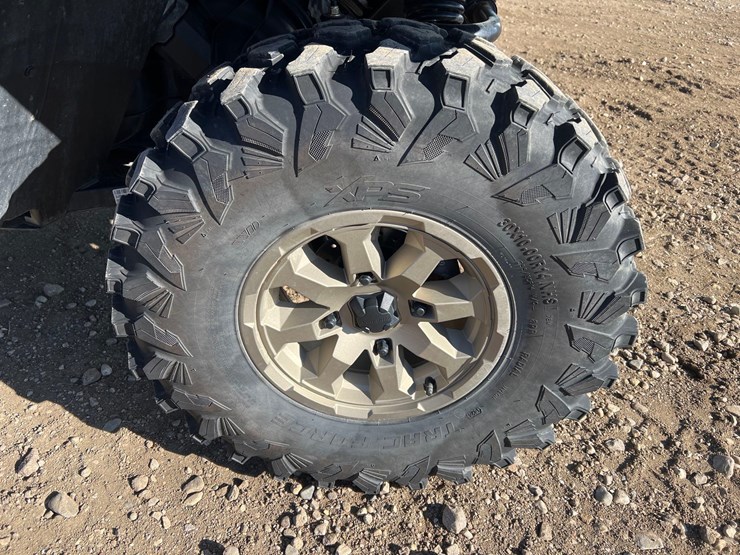 2025-can-am-hd-10-defender-limited-utv-image-10