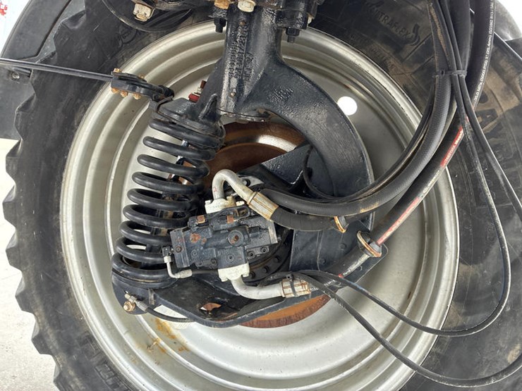 2015-case-ih-patriot-3340-image-47