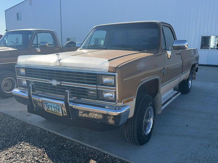 1984-chevrolet-k10-image-1