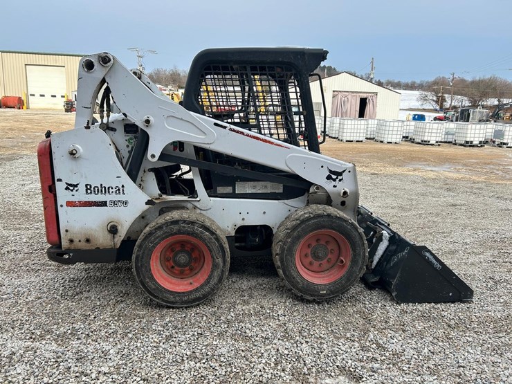 2015-bobcat-s570-image-5