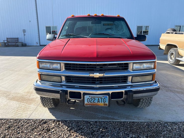 1995-chevrolet-2500-image-2